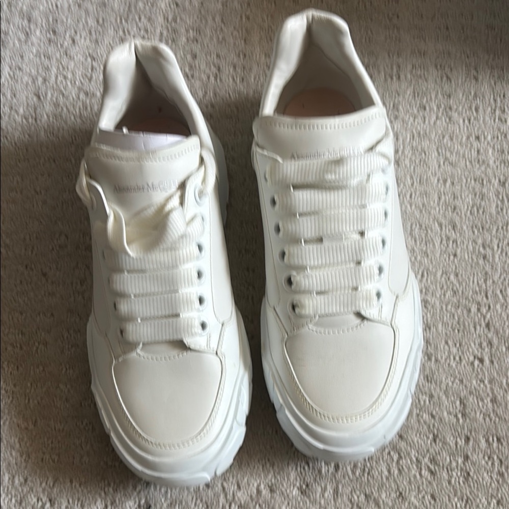 *Authentic*Alexander McQueen court Sneakers